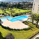 Grand 2 Pieces Climatise Dans De Standing Avec Vue Piscine Au Bord De La Apartment