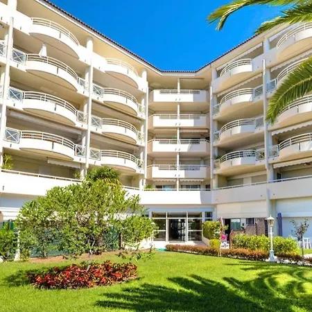 Grand 2 Pieces Climatise Dans De Standing Avec Vue Piscine Au Bord De La * 앙티브