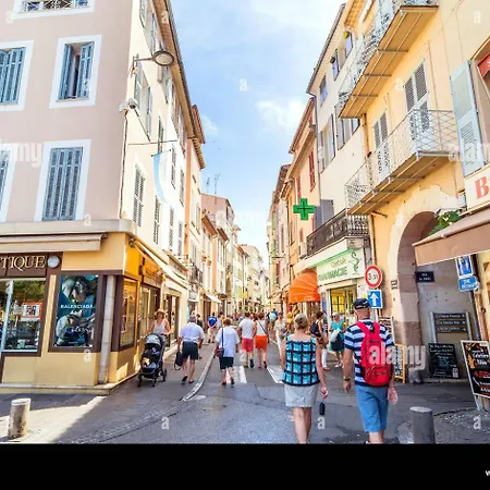 公寓 Grand 2 Pieces Climatise Dans De Standing Avec Vue Piscine Au Bord De La