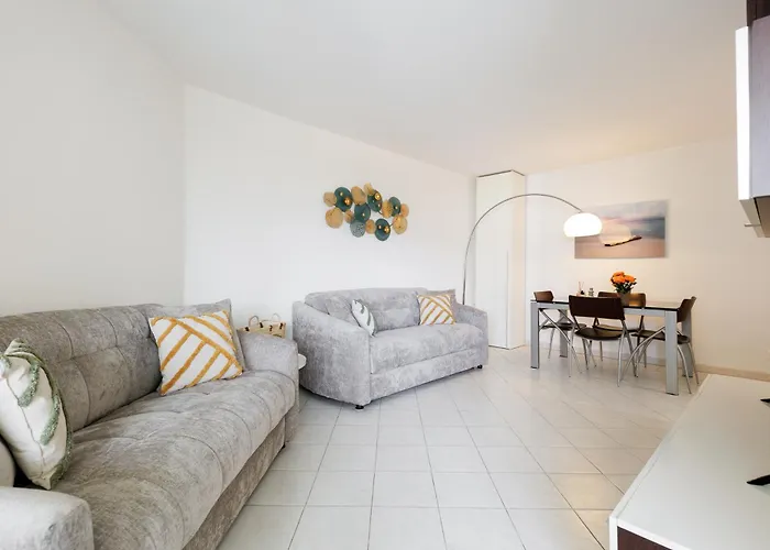 公寓 Grand 2 Pieces Climatise Dans De Standing Avec Vue Piscine Au Bord De La *